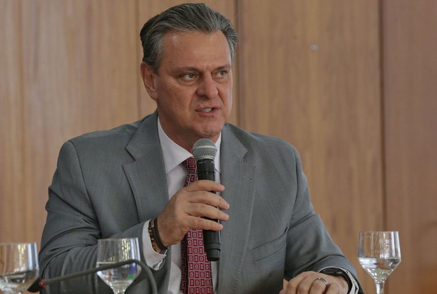 ministro-da-agricultura-apoia-flexibilizacao-ambiental-para-impulsionar-crescimento-e-infraestrutura-do-brasil
