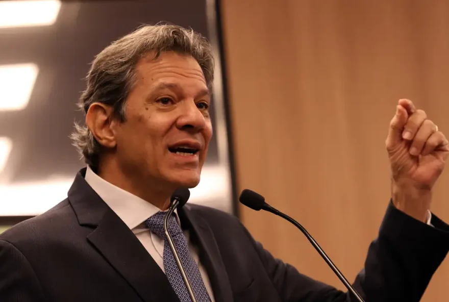 ministro-da-fazenda-afirma-que-lula-disputara-reeleicao-em-2026