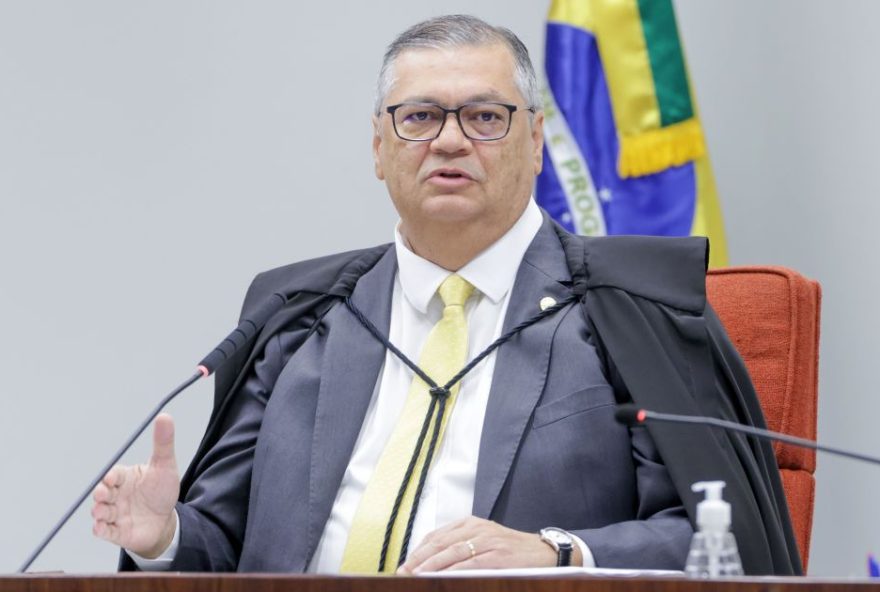 ministro-dino-proibe-criacao-de-novas-leis-que-visem-penduricalhos ministro-dino-proibe-criacao-de-novas-leis-que-visem-penduricalhos