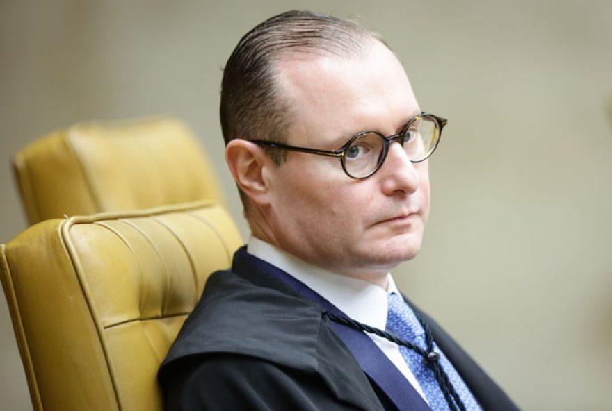 ministro-do-stf-pauta-denuncia-por-corrupcao-contra-deputados-do-pl3A-jair-bolsonaro-pede-expulsao