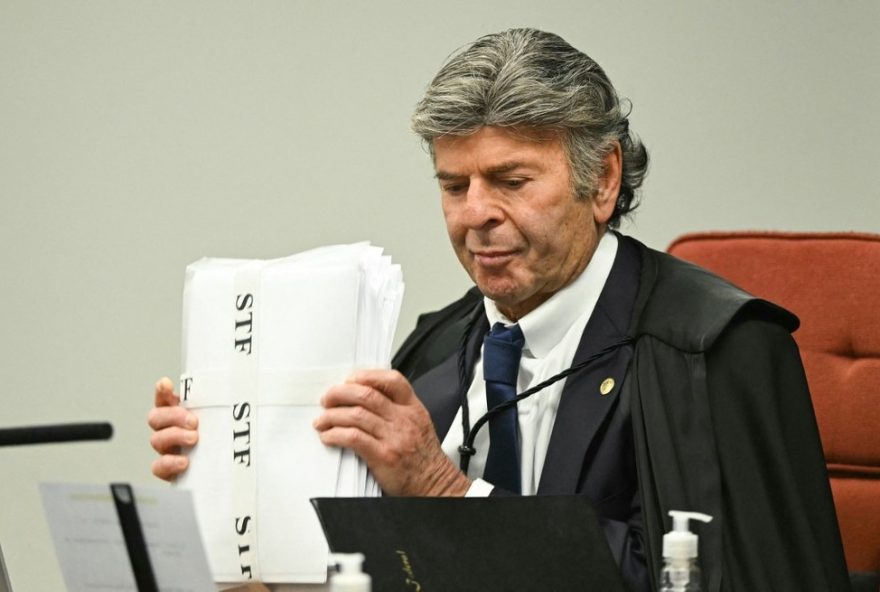 ministro-fux3A-voto-em-caso-de-bolsonaro-e-debora-do-batom-influencia-julgamentos-de-tentativa-de-golpe-no-stf