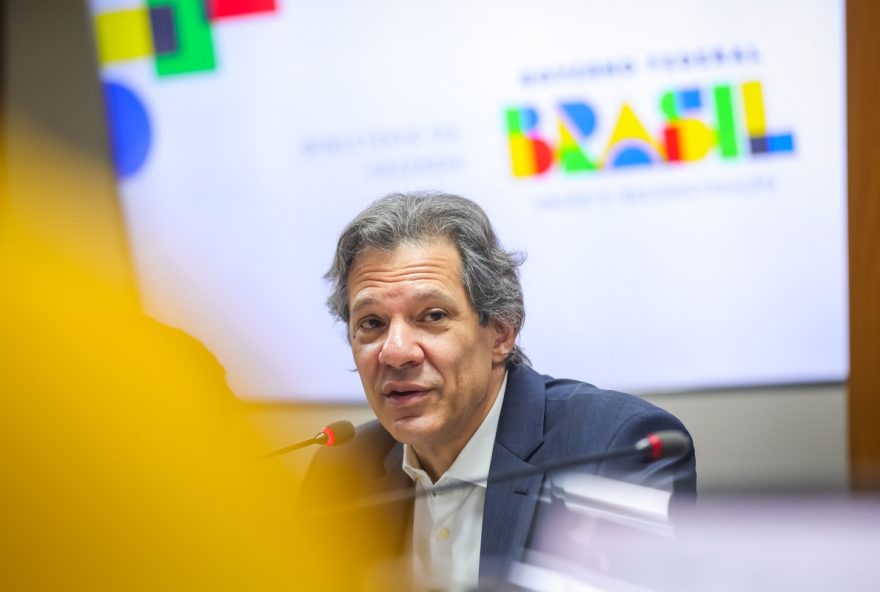 ministro-haddad-aponta-deficit-de-02C125-do-pib-em-2024-e-destaca-falhas-na-comunicacao-do-governo