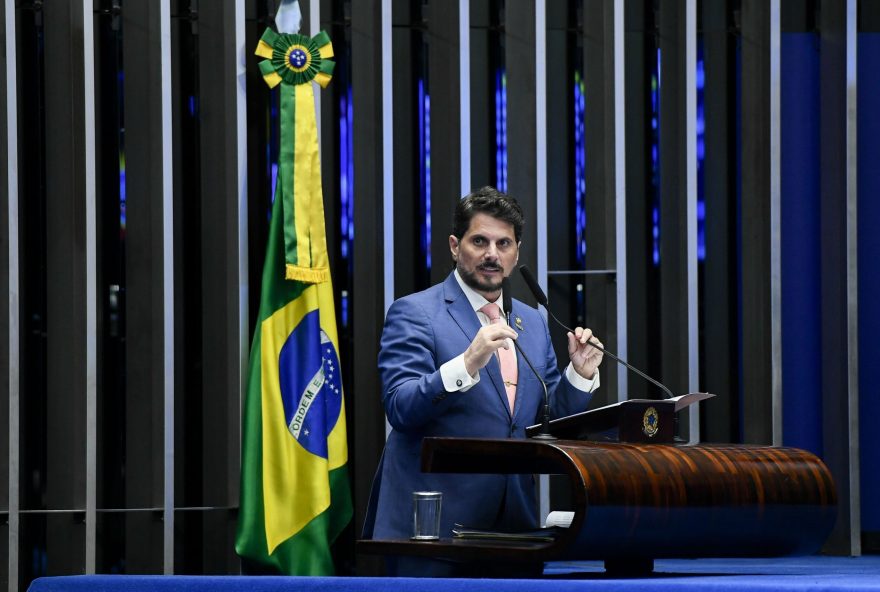ministro-libera-salario-e-retira-tornozeleira-de-marcos-do-val