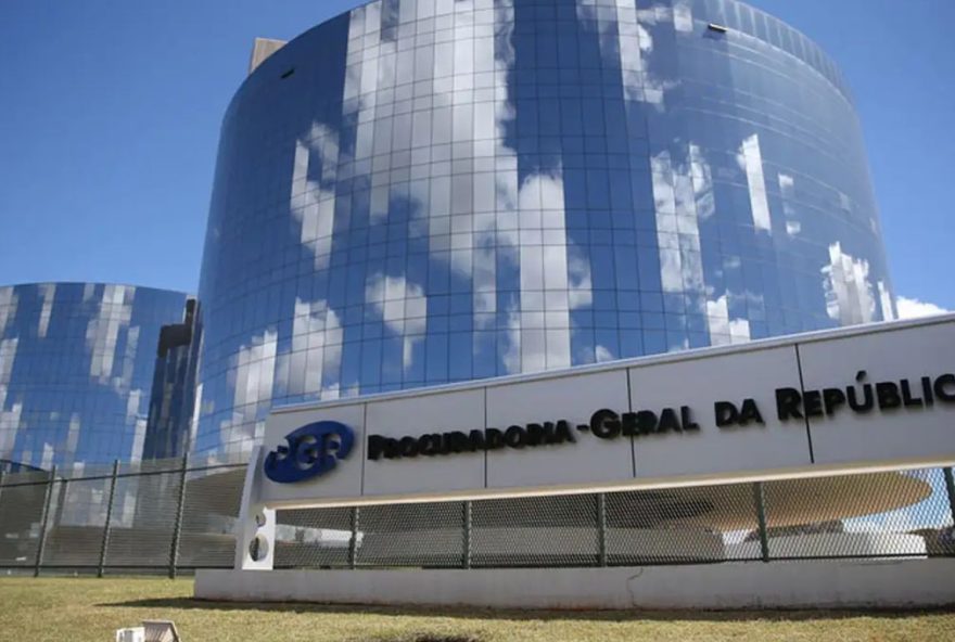 ministro-moraes-estabelece-prazo-de-48-horas-para-pgr-se-manifestar-sobre-defesa-de-bolsonaro