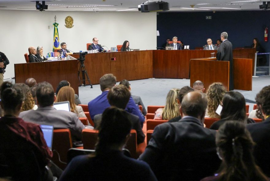 ministros-do-stf-ajustam-votos-em-julgamento-da-trama-golpista3A-proximas-sessoes-definirao-futuro-de-bolsonaro-e-aliados