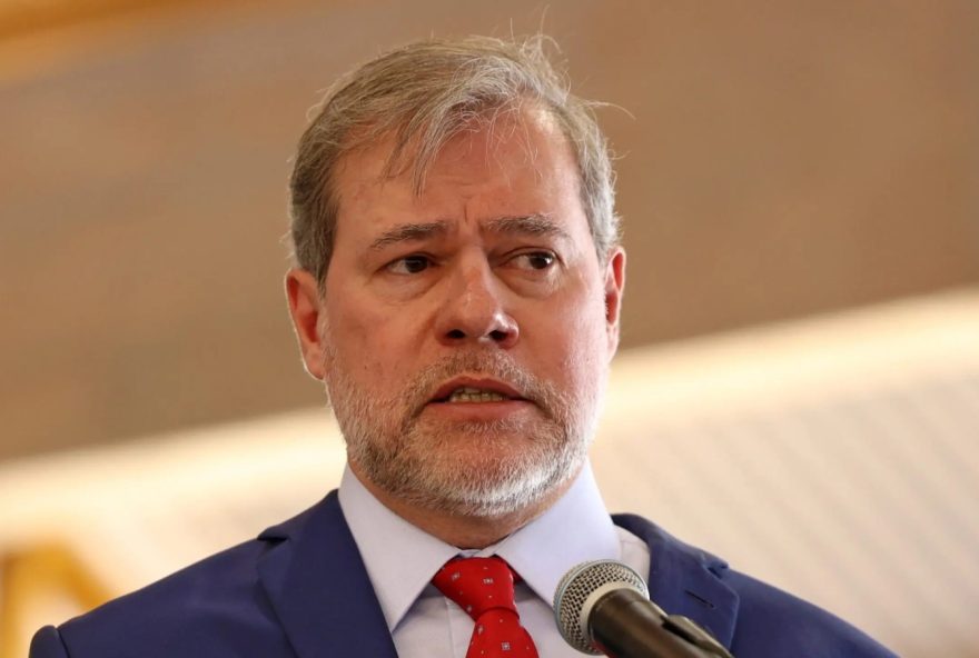 ministros-moraes-e-toffoli-sao-vistos-em-mesa-patrocinada-pelo-banco-master-em-evento-em-ny ministros-moraes-e-toffoli-sao-vistos-em-mesa-patrocinada-pelo-banco-master-em-evento-em-ny