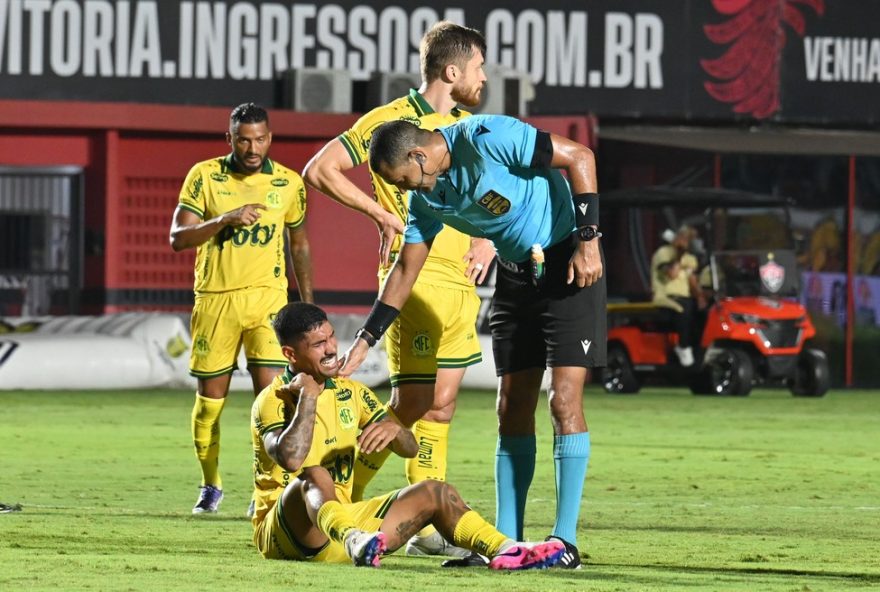 mirassol-entra-na-zona-de-rebaixamento-apos-derrota-para-o-vitoria-no-brasileirao BA - SALVADOR - 22/03/2026 - BRASILEIRO A 2026, VITORIA X MIRASSOL - Yuri jogador do Vitoria durante partida contra o Mirassol no estadio Barradao pelo campeonato Brasileiro A 2026. Foto: Walmir Cirne/AGIF