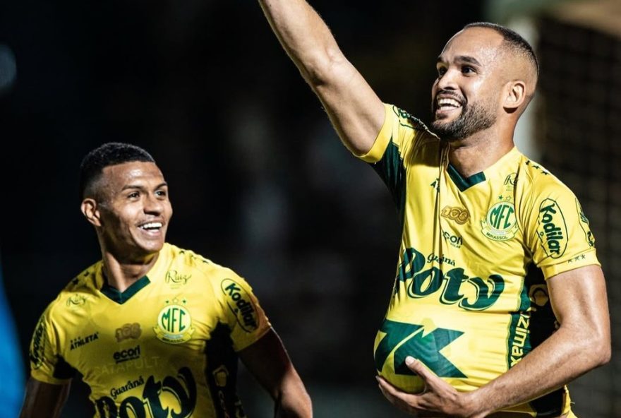 mirassol-faz-historia-ao-vencer-o-palmeiras-no-brasileirao-20253A-veja-os-detalhes