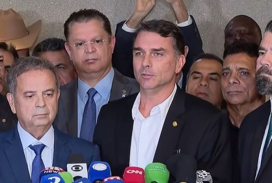 mobilizacao-do-pl-pela-anistia-apos-reuniao-sobre-prisao-de-bolsonaro mobilizacao-do-pl-pela-anistia-apos-reuniao-sobre-prisao-de-bolsonaro
