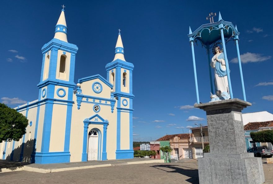mobilizacao-para-reforma-de-igreja-centenaria-interditada-em-sertania3A-participe-da-rifa