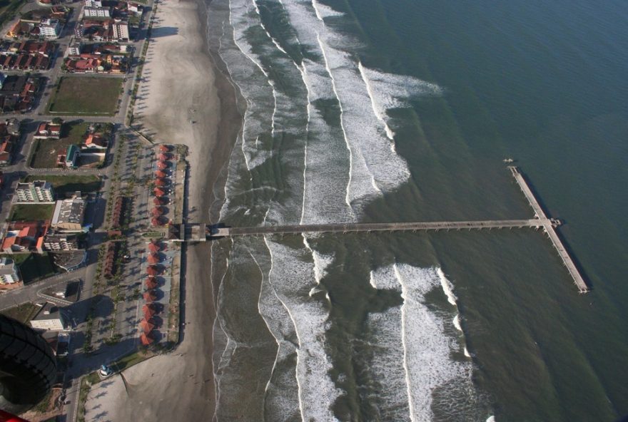 mongagua-sp-proibe-vapes2C-som-alto-e-consumacao-minima-em-quiosques-na-praia3A-novas-regras-para-o-verao