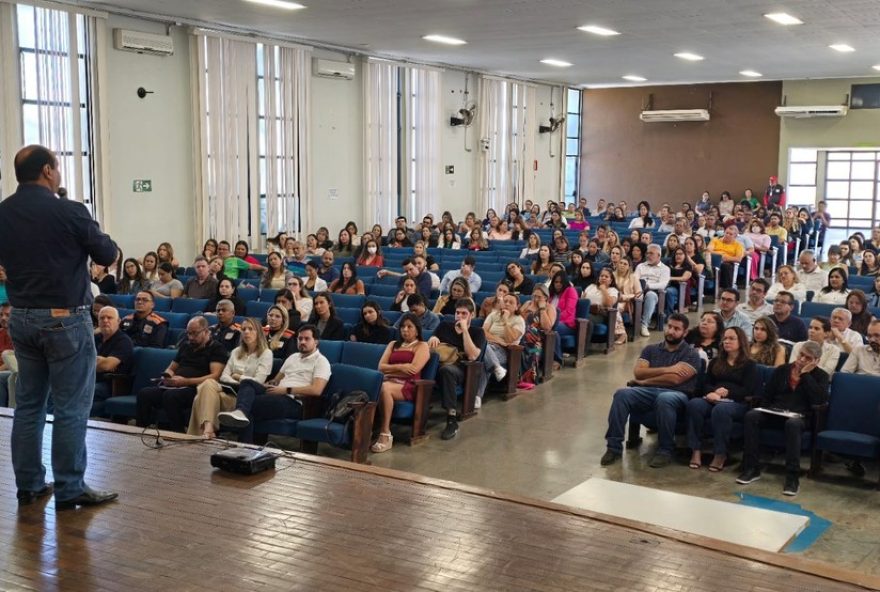 montes-claros-adota-tecnologia-digital-com-o-conectamoc3A-adeus-papel2C-bem-vinda-eficiencia