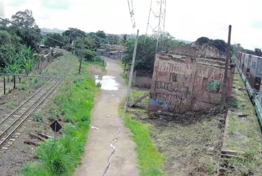 moradores-de-vila-chico-amaral-em-campinas-sp-criam-sistema-de-monitoramento-para-evitar-transtornos-com-trem-de-carga-parado moradores-de-vila-chico-amaral-em-campinas-sp-criam-sistema-de-monitoramento-para-evitar-transtornos-com-trem-de-carga-parado