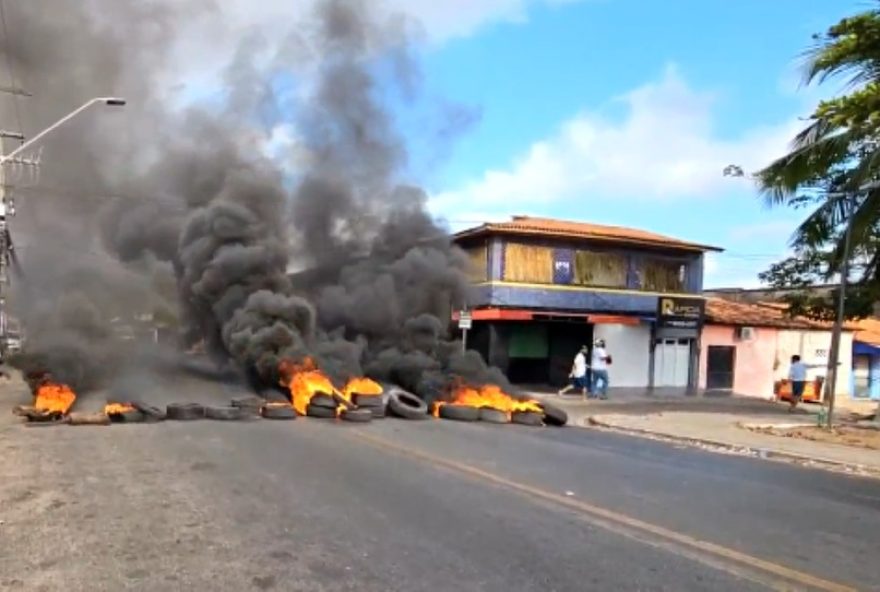 moradores-do-jardim-america-protestam-por-justica-apos-ataques-a-tiros-e-morte-de-jovem moradores-do-jardim-america-protestam-por-justica-apos-ataques-a-tiros-e-morte-de-jovem