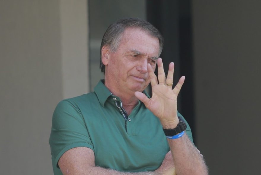 moraes-exige-lista-de-exames-de-bolsonaro-e-laudo-da-pf-apos-queda moraes-exige-lista-de-exames-de-bolsonaro-e-laudo-da-pf-apos-queda