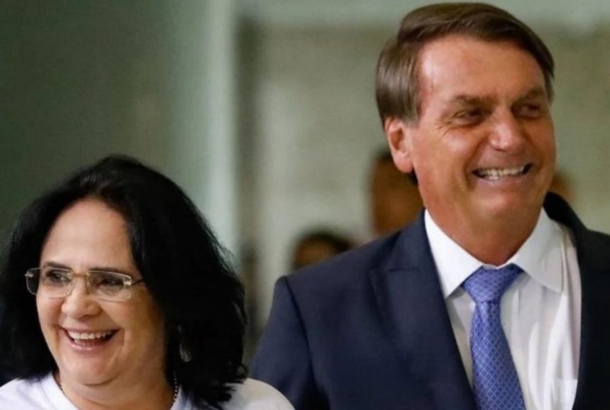 moraes-permite-visita-de-damares-a-bolsonaro-com-revista-no-carro