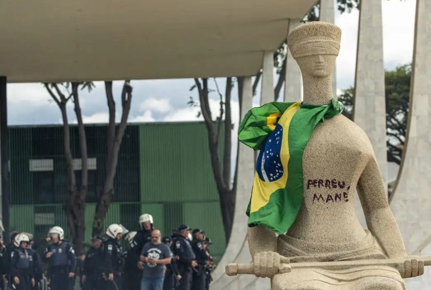 moraes-revoga-prisao-domiciliar-de-idosas-do-8-de-janeiro-apos-violacoes3A-saiba-mais