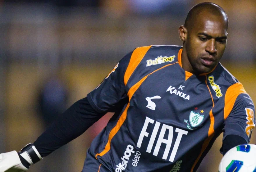 morre-neneca2C-ex-goleiro-do-america2C-aos-45-anos