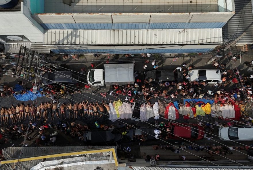 mortos-em-megaoperacao-no-rj3A-33-sem-nome-do-pai-no-registro2C-maioria-de-fora-do-de.-policia-aponta-forca-de-traficantes-de-outros-estados mortos-em-megaoperacao-no-rj3A-33-sem-nome-do-pai-no-registro2C-maioria-de-fora-do-de.-policia-aponta-forca-de-traficantes-de-outros-estados