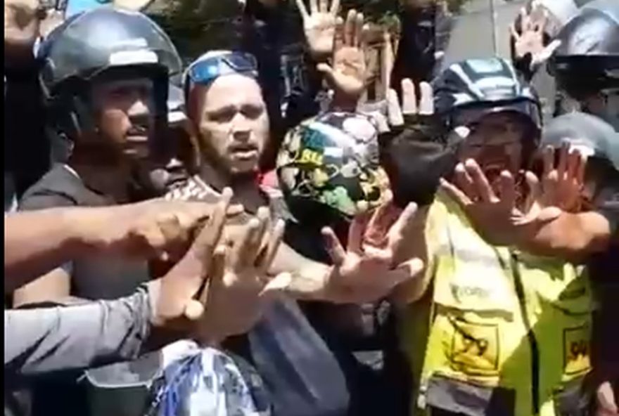 motoboys-protestam-apos-mortes-no-rj3A-e-sangue-de-trabalhador-seguranca-e-justica-para-motociclistas-no-rj motoboys-protestam-apos-mortes-no-rj3A-e-sangue-de-trabalhador-seguranca-e-justica-para-motociclistas-no-rj