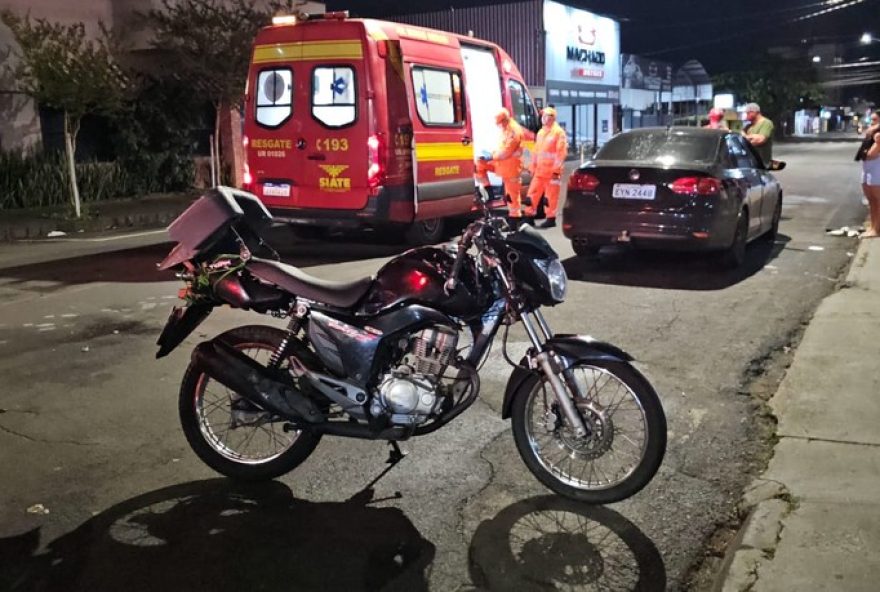 motociclista-avanca-sinal-vermelho-e-e-socorrido-por-bombeiro-em-uberlandia3A-detalhes-da-colisao-no-brasil