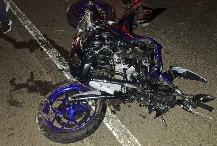 motociclista-e-arremessado-e-fica-ferido-em-acidente-na-br-402-no-piaui motociclista-e-arremessado-e-fica-ferido-em-acidente-na-br-402-no-piaui