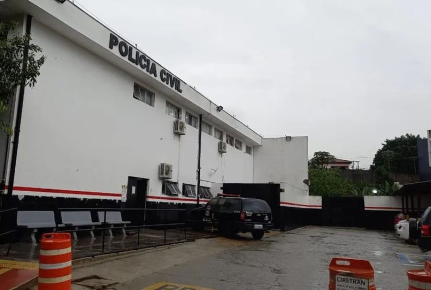 motociclista-morre-apos-colidir-com-caminhao-na-rodovia-edgard-maximo-zambotto motociclista-morre-apos-colidir-com-caminhao-na-rodovia-edgard-maximo-zambotto