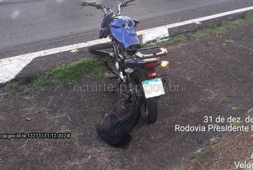 motociclista-morre-apos-colisao-com-carreta-na-castello-branco3A-acidente-fatal-em-itatinga2C-sp-de-bauru-e-marilia