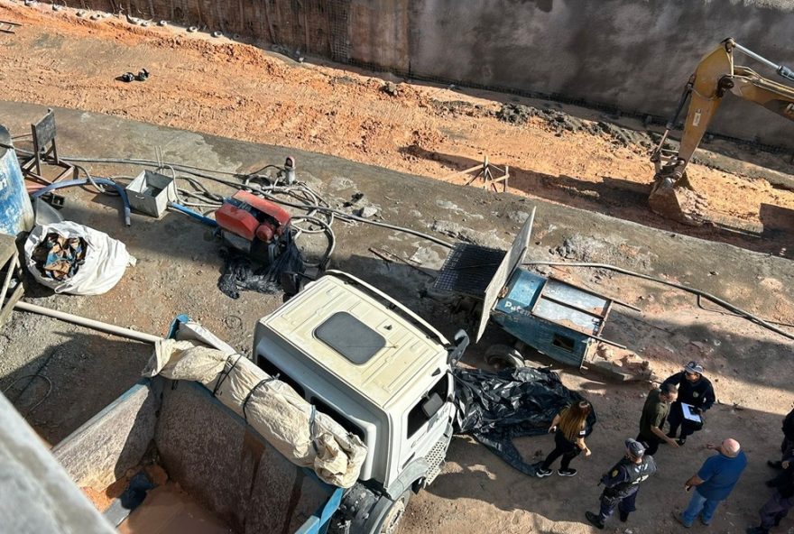 motociclista-morre-apos-queda-no-viaduto-rei-pele-em-manaus3A-prevencao-e-conscientizacao-sao-essenciais-para-seguranca-no-transito