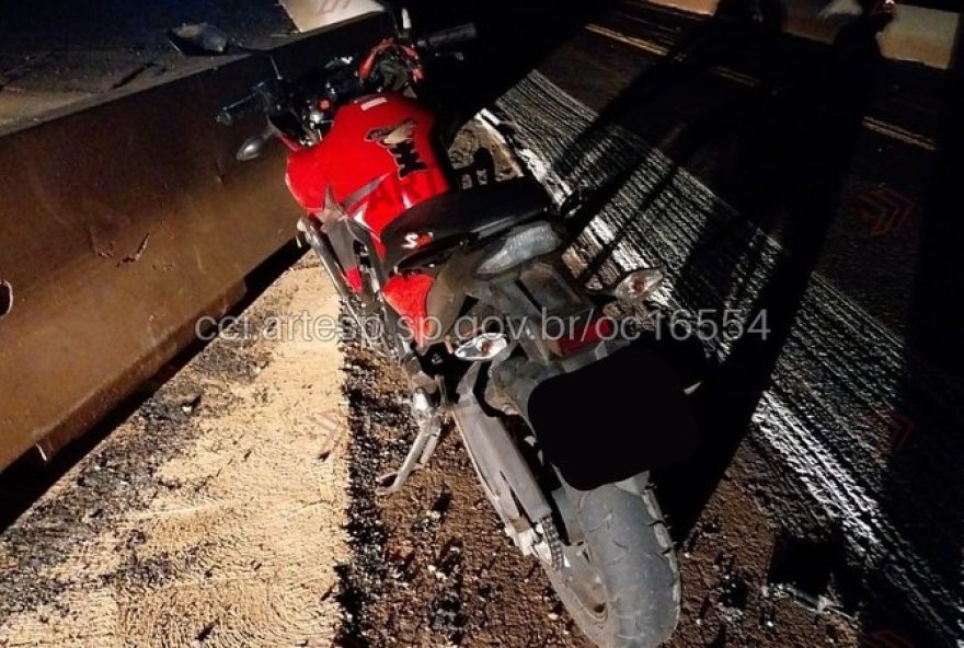 motociclista-morre-atropelado-por-carreta-na-sp-191-em-araras3A-tragedia-alerta-para-a-importancia-da-seguranca-nas-estradas