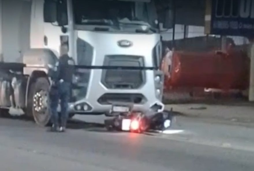 motociclista-morre-em-acidente-com-caminhao-na-br-316-em-castanhal3A-investigacoes-em-andamento motociclista-morre-em-acidente-com-caminhao-na-br-316-em-castanhal3A-investigacoes-em-andamento