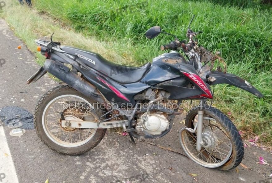 motociclista-morre-em-acidente-na-sp-215-em-sao-carlos-sp-foto3A-artesp motociclista-morre-em-acidente-na-sp-215-em-sao-carlos-sp-foto3A-artesp