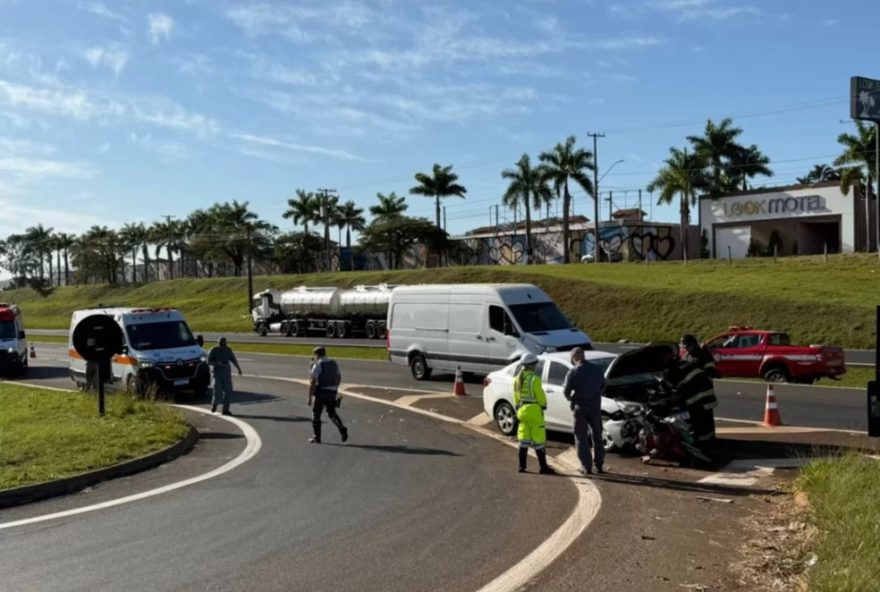 motociclista-morre-em-acidente-na-sp-255-em-araraquara3A-autoridades-investigam-causas