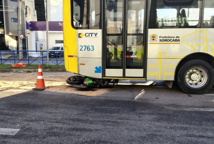 motociclista-morre-em-colisao-fatal-no-centro-de-sorocaba3A-alerta-de-seguranca-no-transito
