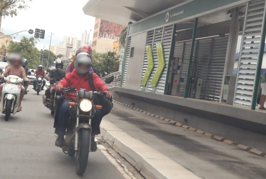 motociclistas-liberados-para-usar-faixas-exclusivas-de-onibus-em-goiania3A-medida-visa-fluidez-no-transito-com-seguranca