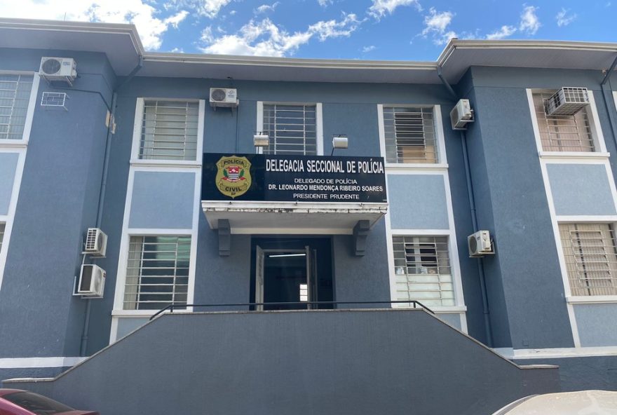 motorista-de-21-anos-morre-apos-caminhao-cair-em-ribanceira-em-presidente-prudente-sp motorista-de-21-anos-morre-apos-caminhao-cair-em-ribanceira-em-presidente-prudente-sp