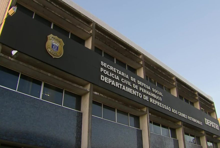 motorista-de-aplicativo-pula-de-carro-em-movimento-em-sequestro-em-recife3A-caso-investigado-pelos-policiais