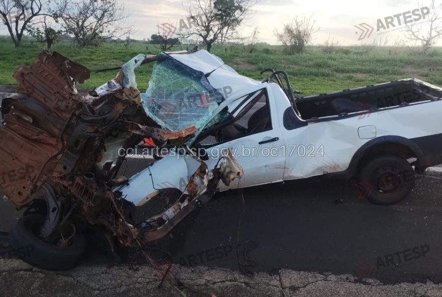 motorista-ferido-em-colisao-frontal-na-sp-284-em-paraguacu-paulista3A-causas-do-acidente-serao-investigadas motorista-ferido-em-colisao-frontal-na-sp-284-em-paraguacu-paulista3A-causas-do-acidente-serao-investigadas