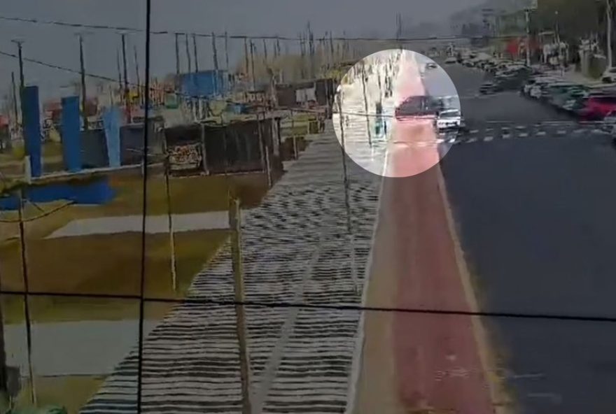 motorista-invade-calcadao-em-tramandai-e-e-detido motorista-invade-calcadao-em-tramandai-e-e-detido