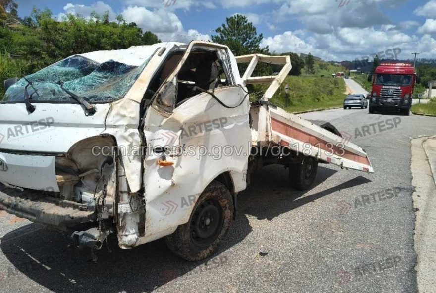motorista-morre-apos-capotamento-de-picape-em-rodovia-de-cabreuva-sp motorista-morre-apos-capotamento-de-picape-em-rodovia-de-cabreuva-sp
