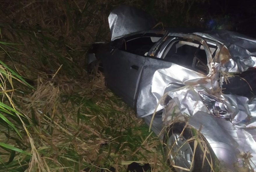 motorista-morre-em-acidente-na-br-262-apos-carro-cair-em-ribanceira motorista-morre-em-acidente-na-br-262-apos-carro-cair-em-ribanceira