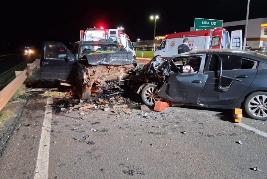 motorista-morre-em-colisao-na-br-376-no-parana3A-tragedia-alerta-para-seguranca-viaria