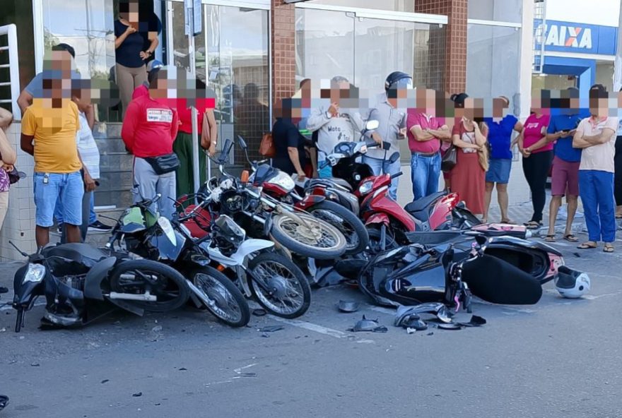 motorista-passa-mal-ao-volante-e-atropela-duas-pessoas-no-interior-da-bahia3A-acidente-chocante-em-conceicao-do-coite