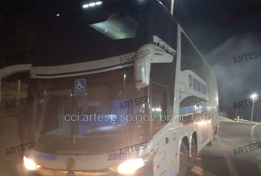 motorista-salva-criancas-de-onibus-em-chamas-na-rodovia-comandante-joao-ribeiro-em-bauru-sp-acao-rapida-evita-tragedia-e-destaca-importancia-da-seguranca-no-transporte-de-passageiros