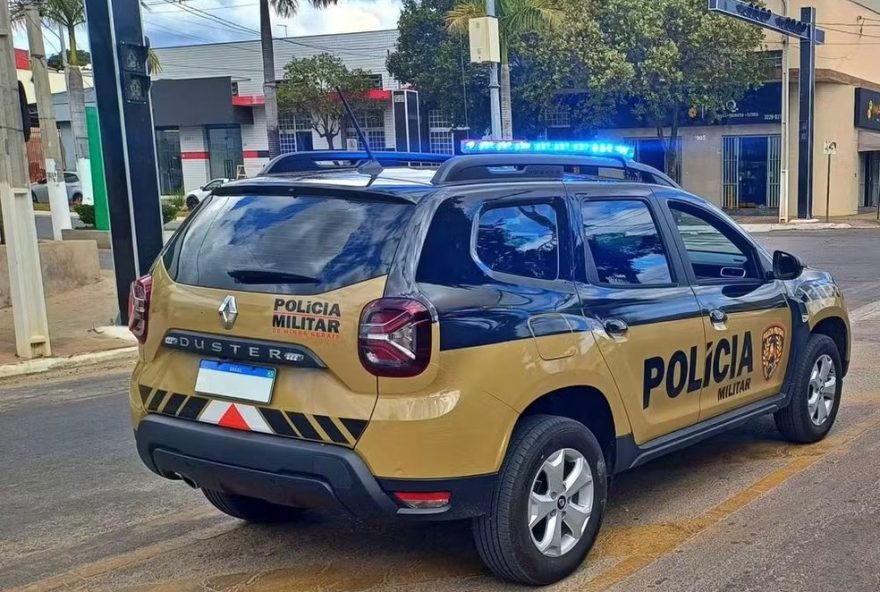 motorista-tenta-atropelar-policial-em-blitz3A-carro-clonado-e-apreendido motorista-tenta-atropelar-policial-em-blitz3A-carro-clonado-e-apreendido