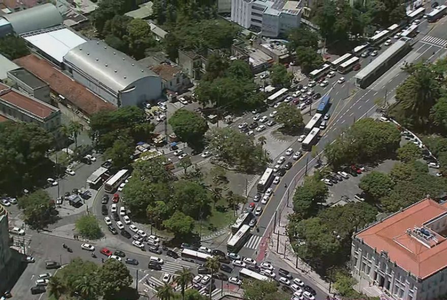 motoristas-de-aplicativo-protestam-no-centro-do-recife3A-seguranca-e-reivindicada