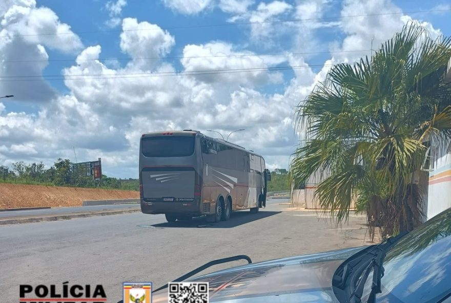 motoristas-de-onibus-sao-presos-por-transporte-ilegal-de-passageiros-e-posse-de-rebite