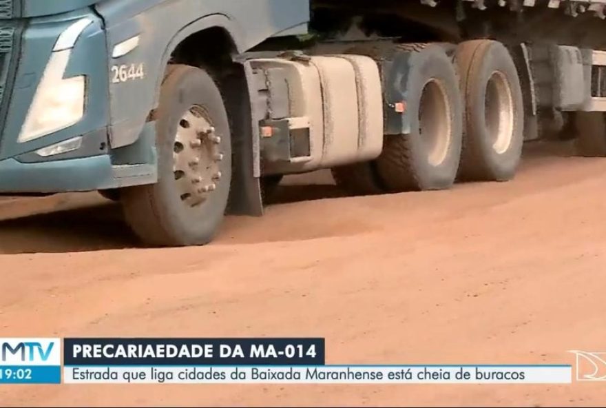 motoristas-enfrentam-dificuldades-na-ma-014-na-baixada-maranhense3A-buracos2C-lama-e-atrasos