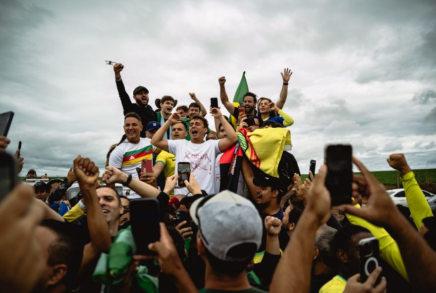 movimento-de-caminhada-pela-liberdade-de-bolsonaro-envolve-politicos-e-redes-sociais movimento-de-caminhada-pela-liberdade-de-bolsonaro-envolve-politicos-e-redes-sociais