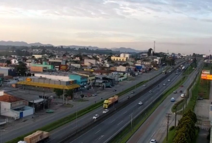 movimento-nas-estradas-do-parana-no-feriado-de-corpus-christi3A-atualizacoes-em-tempo-real-no-app-voce-na-de